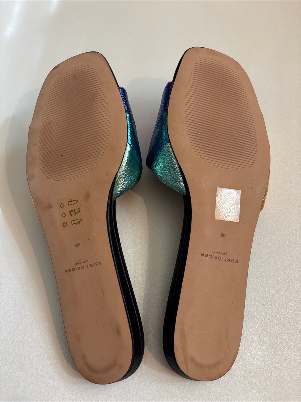 Kurt Geiger 
KENSINGTON FLAT SANDAL Size 40/ US 10~ pristine - Picture 8 of 8